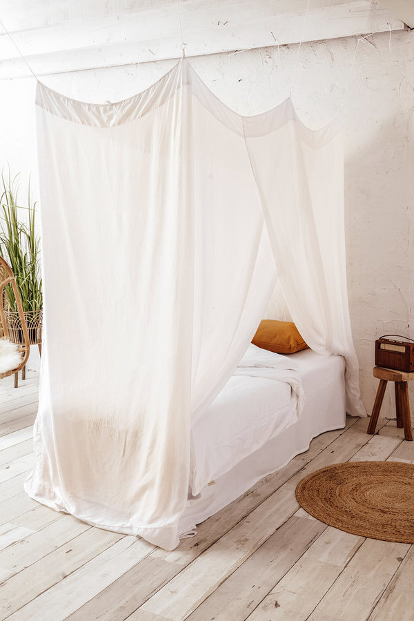 Mosquitera para cama individual de bambú NOMI en blanco - ancho 100 cm.